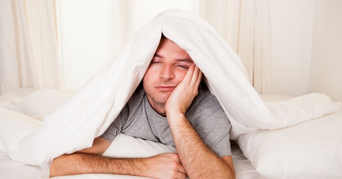 uomo fa fatica a dormire - rimedi naturali per dormire uomo fa fatica a dormire - rimedi naturali per dormire