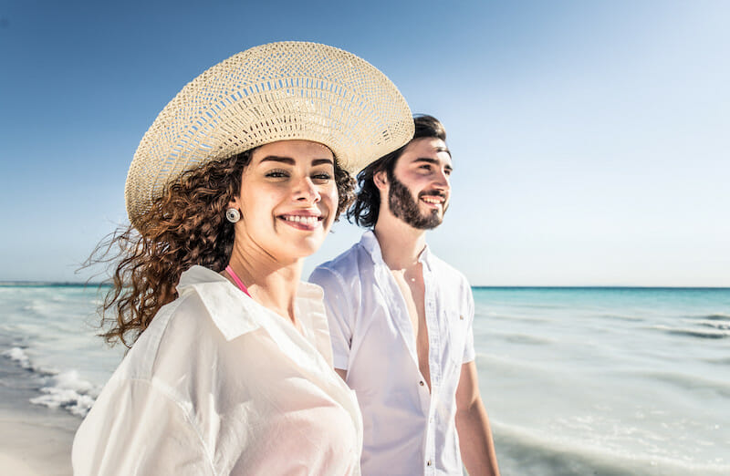 donna e uomo felici per integratori per dermatite che funzionano integratori per dermatite, donna e uomo felici perchè funzionano